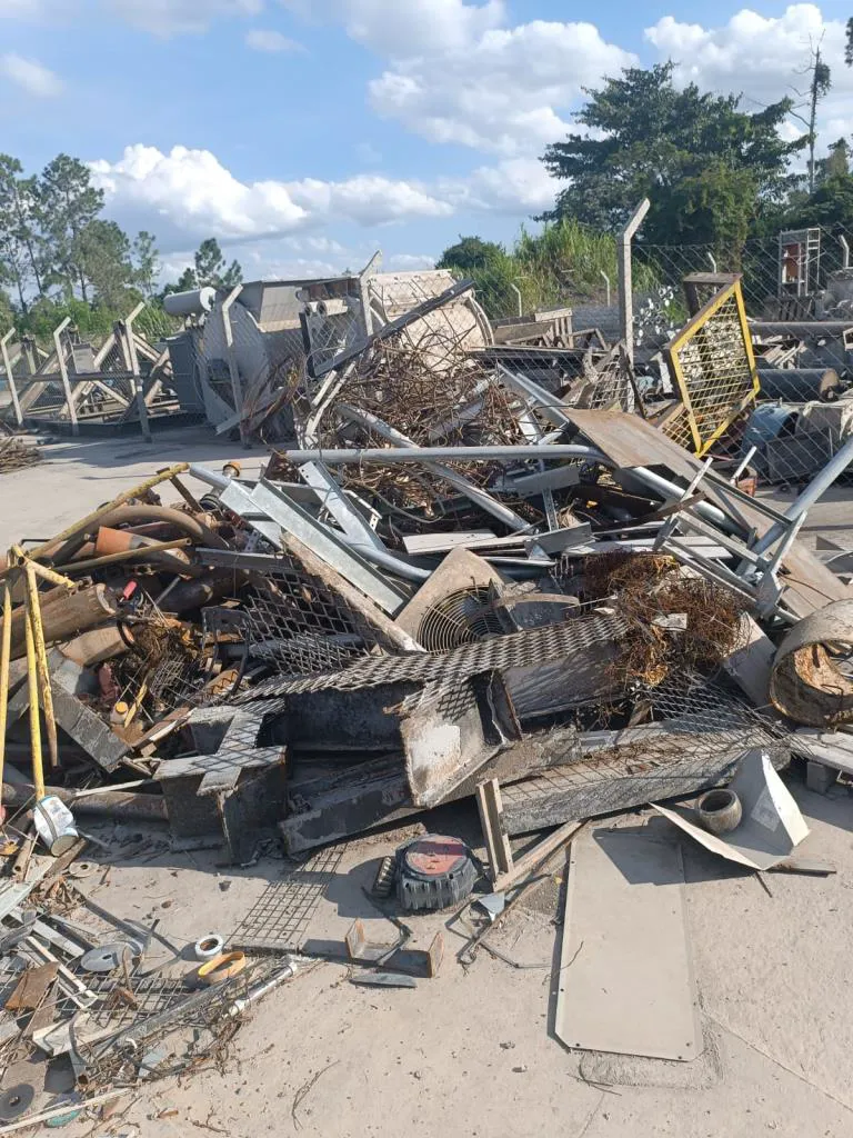 Sucata de Aço Comum Aprox. 50 Ton a Gerar em 12 Meses à venda