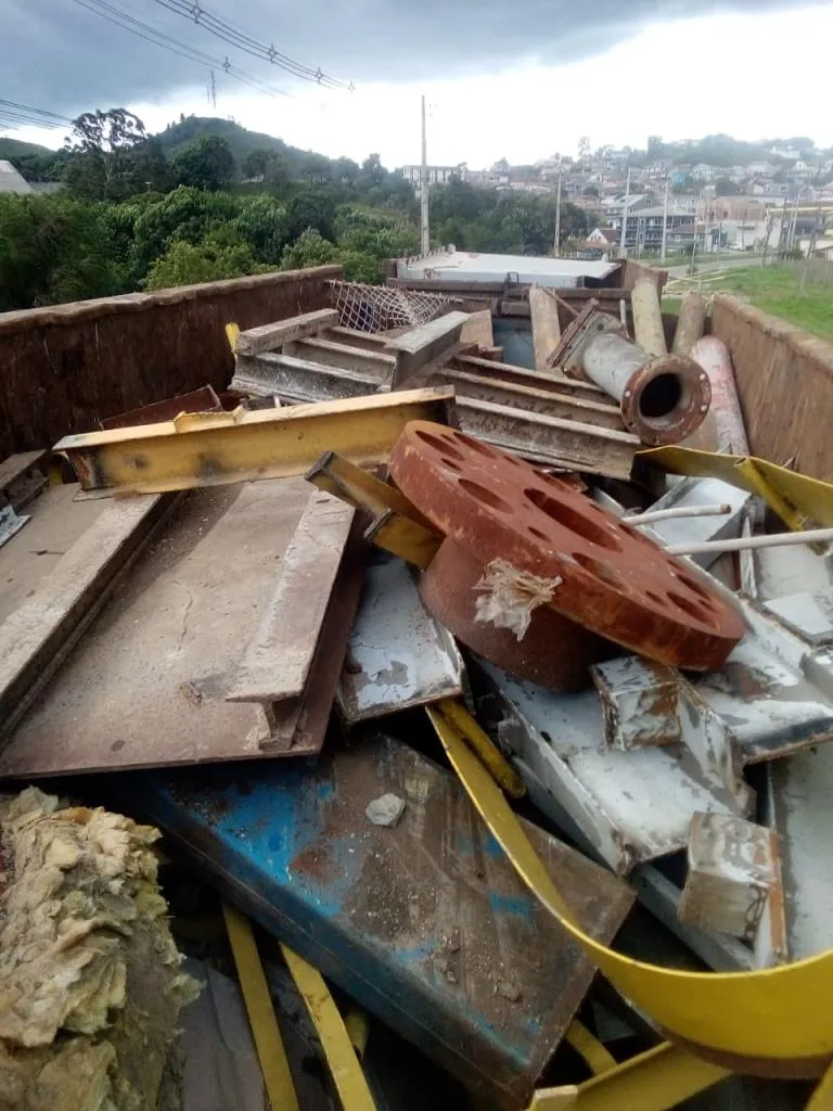 Sucata de Aço Comum Aprox. 1.500 Ton a Gerar em 12 Meses à venda